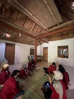 Pelatihan pemasaran produk UMKM KKN UMY